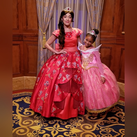 Costume - Picture 3 of 3